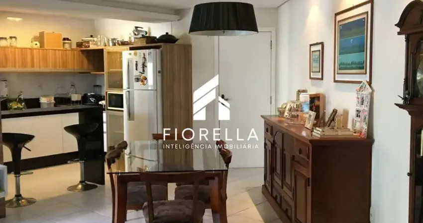 Apartamento a venda com 03 dormitórios sendo 01 suíte no bairro estreito - florianópolis/sc