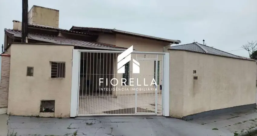 Casa de 02 dormitórios, sendo 01 suíte, no loteamento santa felicidade, forquilhas - são josé/sc