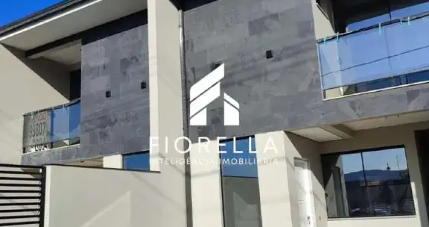 Sobrado novo com 03 dormitórios, sendo 01 suíte, em forquilhas - são josé/sc