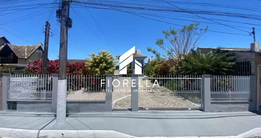 Sobrado com 03 dormitórios, sendo 01 suíte, na ponte do imaruim - palhoça/sc