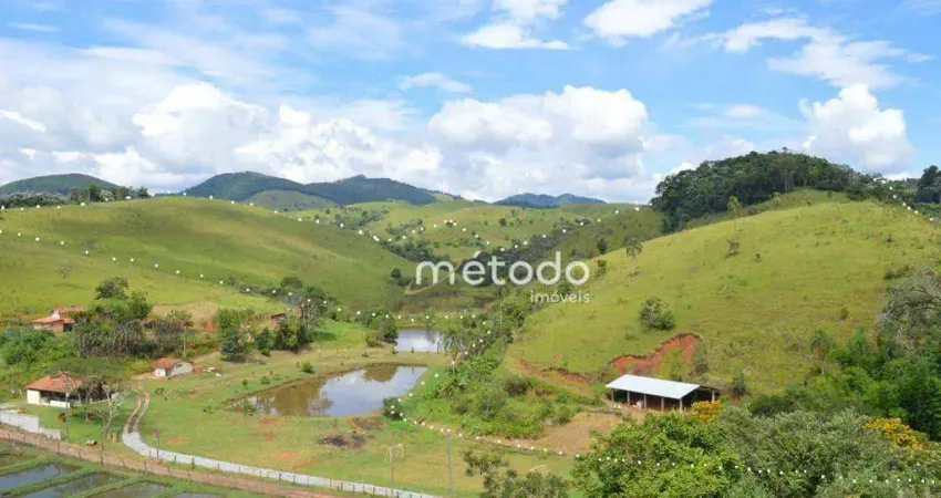 Sítio com 4 dormitórios à venda, 191000 m² por R$ 2.500.000 - Itapeti - Guararema - SP