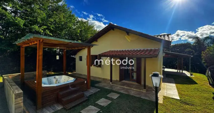 Casa com 3 dormitórios à venda, 174 m² por R$ 1.100.000,00 - Condomínio Residencial Granja Virginia - Guararema/SP