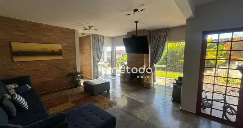 Casa com 3 dormitórios à venda, 280 m² por R$1.499.500,00 - Centro - Guararema/SP