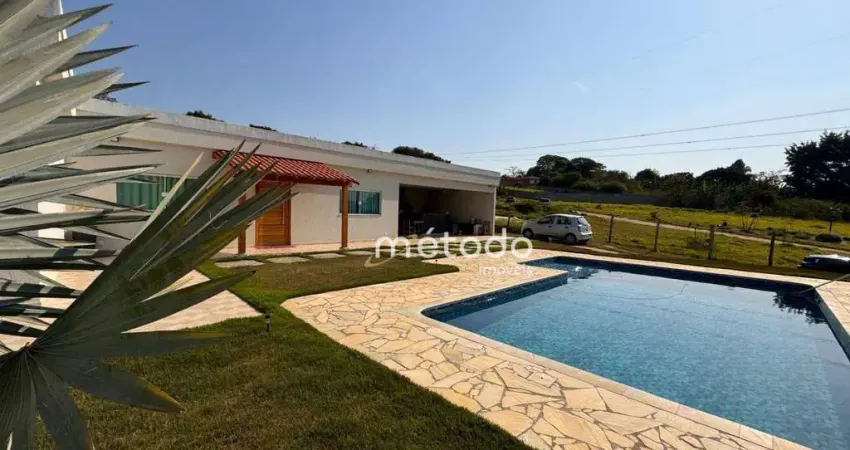 Chácara com 3 dormitórios à venda, 4 m² por R$ 1.200.000,00 - Parque Agrinco - Guararema/SP