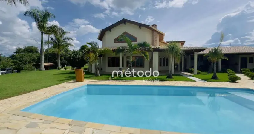 Casa com 3 dormitórios à venda, 298 m² por R$ 2.700.000,00 - Condomínio Residencial Alpes de Guararema - Guararema/SP