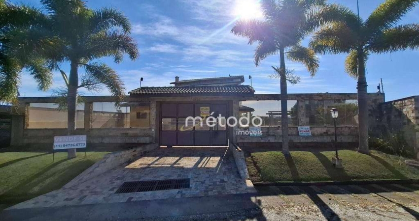 Casa com 3 dormitórios à venda, 300 m² por R$ 950.000 - Condomínio Lago Dourado - Jacareí/SP