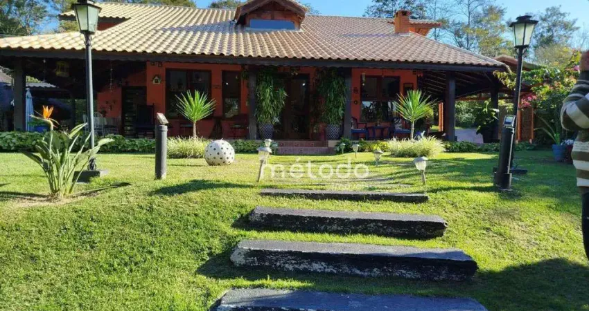 Casa com 3 dormitórios para alugar, 300 m² por r$ 7.771,33/mês - condomínio residencial alpes de guararema - guararema/sp