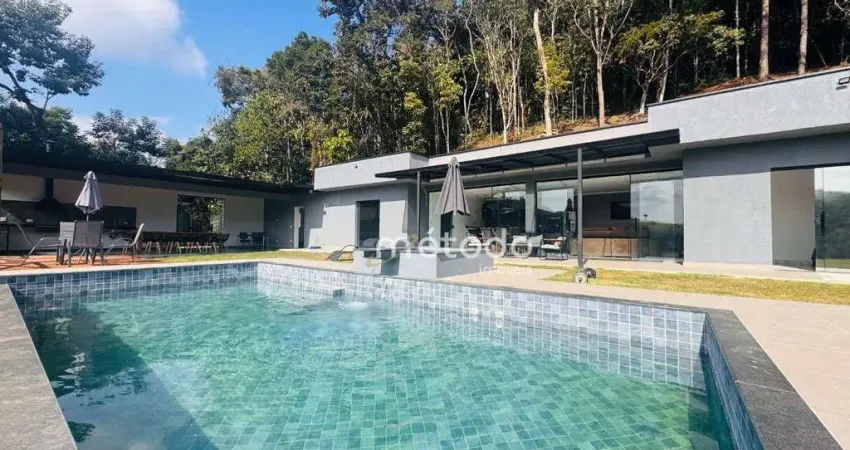 Sítio com 3 dormitórios à venda, 20000 m² por R$ 2.200.000 - Itaoca - Guararema/SP