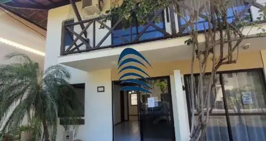 Imóvel localizado na rua Flamengo, Itapuã.  Possui 4/4  sendo um deles suíte, mais dependência completa,   Nascente total