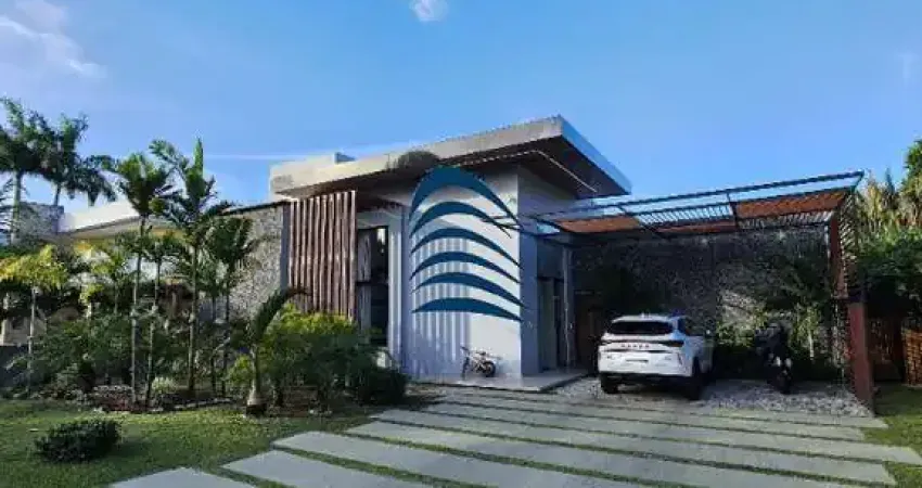 Casa Moderna Térrea à Venda no Condomínio Vida Marina, Busca Vida, Camaçari | 3 Suítes no Térreo | Piscina com Cascata e Área Gourmet | Terreno 100% P