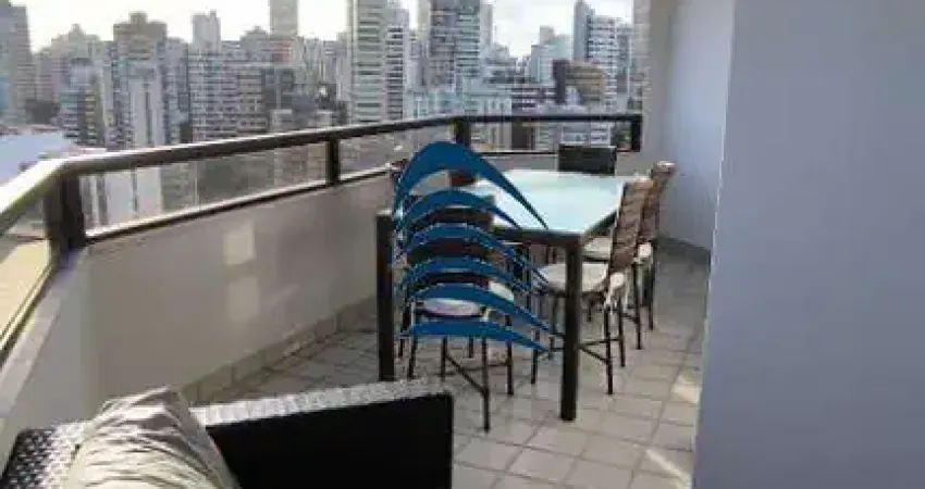 Excelente apartamento para venda no Edifício LacD'annecy  Porteira fechada   4 suítes todas climatizadas 303m² Andar alto, linda vista