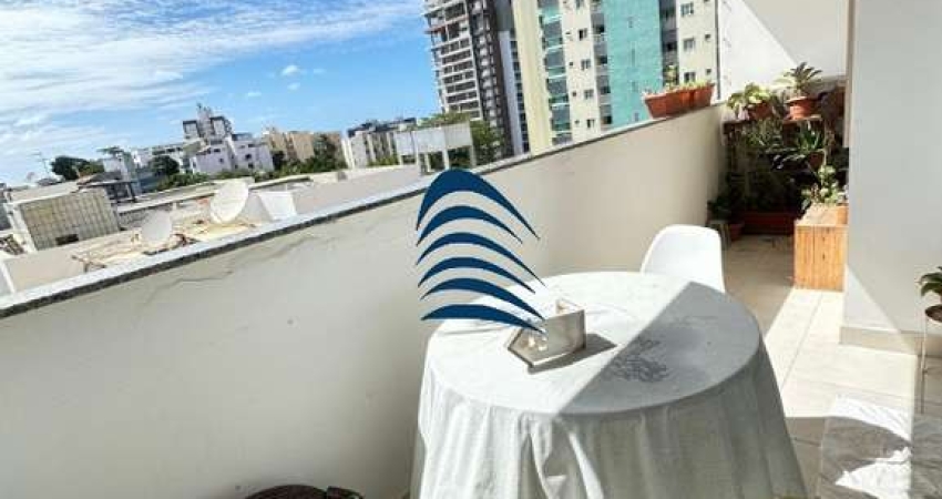 COSTA AZUL  Excelente quarto e sala, 52 m2, nascente, varanda, suíte, vista mar parcial, área de serviço conjugada com a cozinha, 01 vaga de garagem.