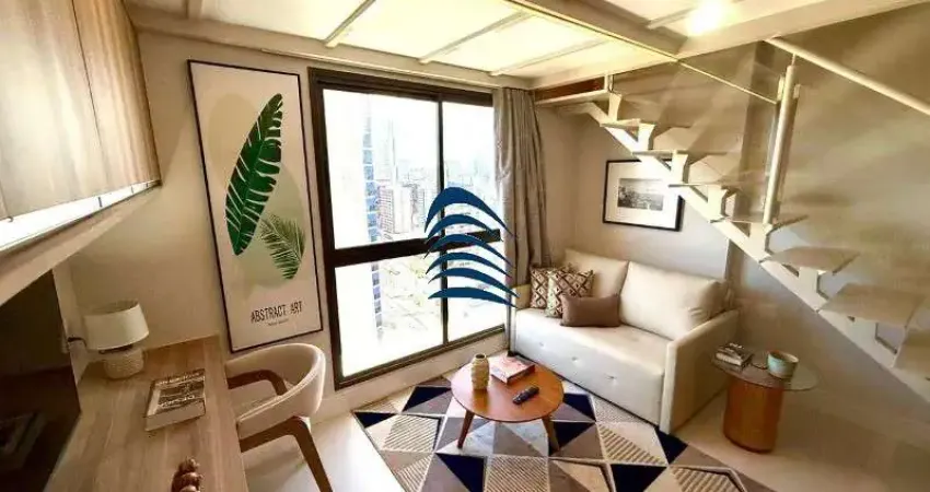 Studio aconchegante, finamente decorado, com mezanino, e localização nobre, no Caminho das Árvores.  Próximo dos principais shoppings e rodoviária.
