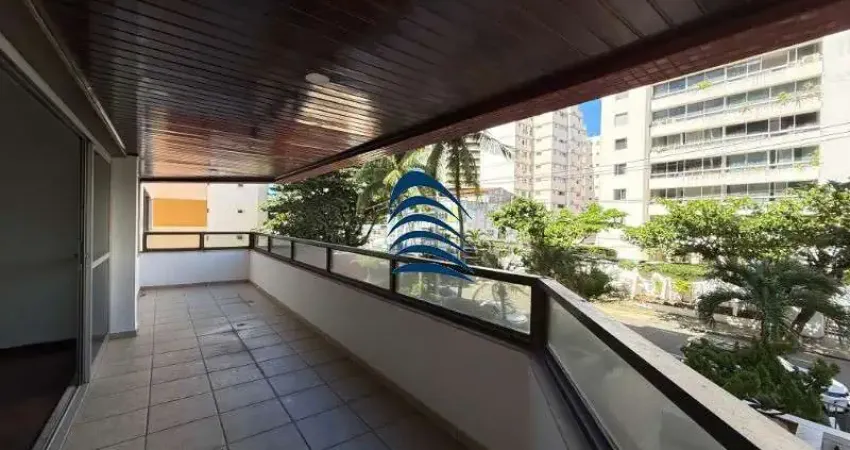 Excelente 4/4 - sendo 2 suítes com 191,73m2  1 por andar  Dependência completa  Varandão  Lavabo  Banheiro social  Nascente