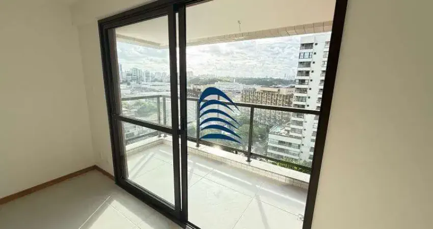 Excelente quarto e sala , com varanda !! Poente , andar alto, 24m2.