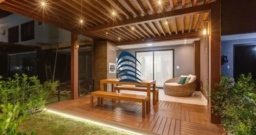 Excelente casa 3/4 sendo uma suíte, em Patamares!   Fica num village de 8 casas na Avenida Tamburugy, finamente decorado