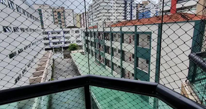 Apartamento 73m2, 02 dormitórios, 50 metros da praia!!