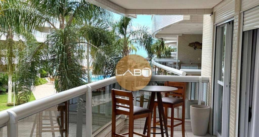 Apartamento 3 dormitórios sendo 3 suítes pé na areia com vista mar.