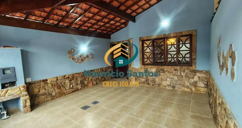 Casa geminada em praia grande, bairro jardim imperador, excelente padrão e localização, 2 dormitórios sendo 1 suíte, 2 vagas, churrasqueira e lavabo nos fundos, a 2 quadras da praia.