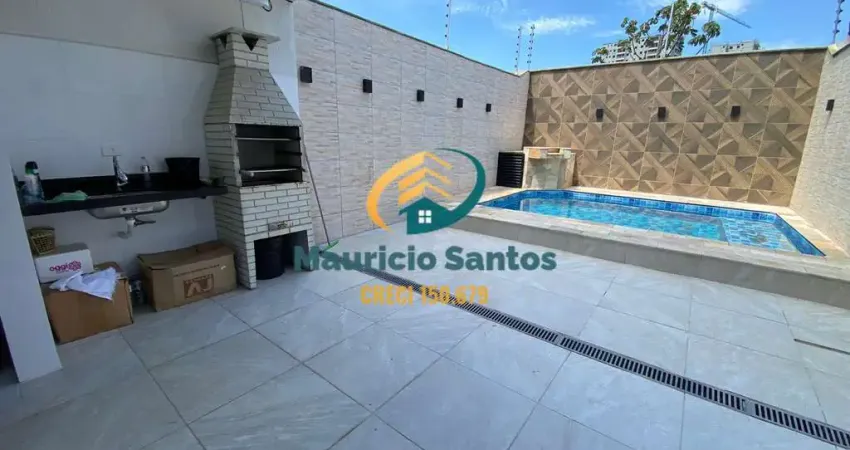 Sobrado novo de excelente padrão em mongaguá, bairro vera cruz, na quadra da praia, 3 suítes, lavabo, lazer com piscina e churrasqueira com excelente localização!!