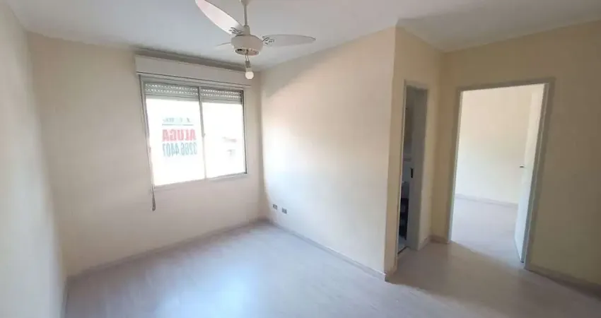 Apartamento com 1 dormitório para alugar, 37 m² por R$ 1.060,00/mês - Cristal -