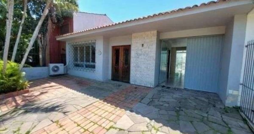 Casa com 3 dormitórios para alugar, 150 m² por R$ 4.520/mês - Espírito Santo - P