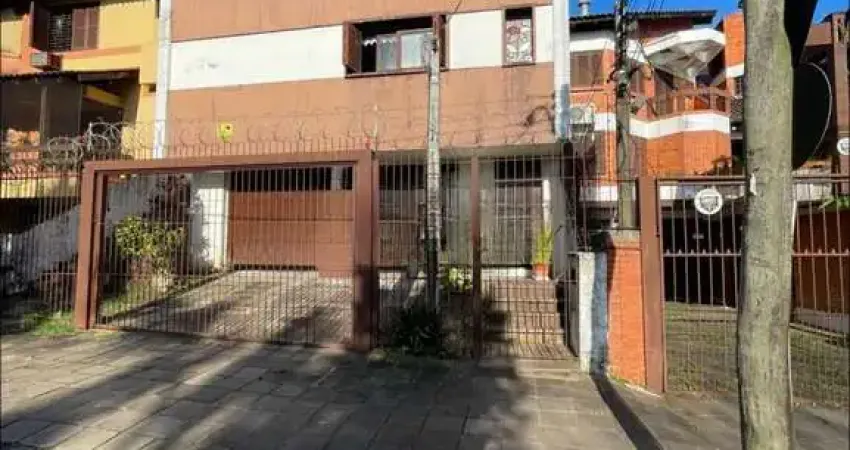 Excelente casa para locação 3 dormitórios com piscina no bairro nonoai, zona sul