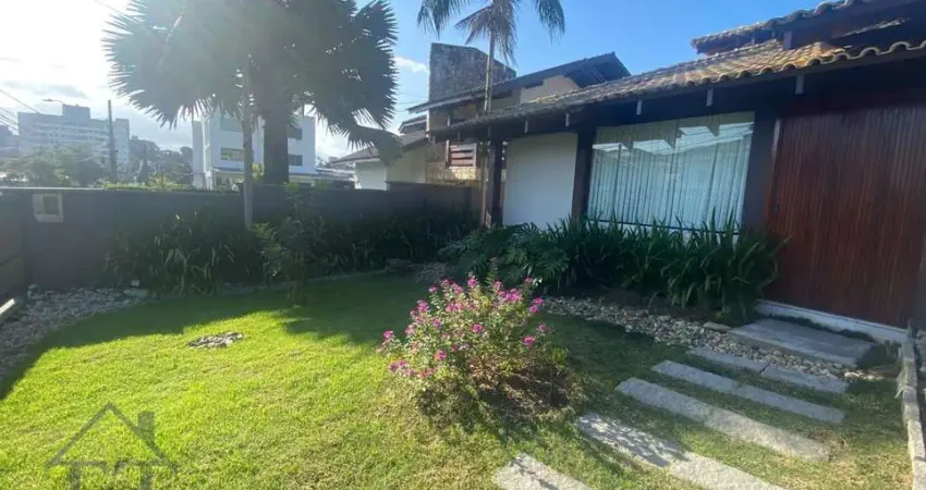 Casa plana no Saguaçu
