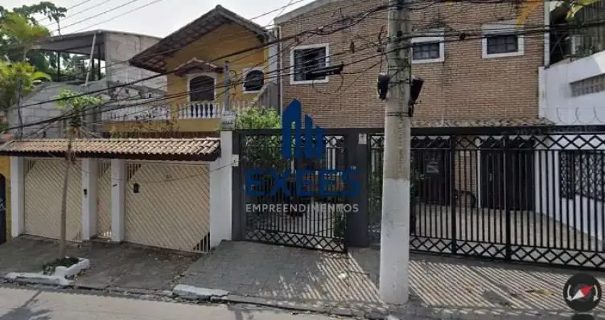 Casa à venda na Rua Luís Murat, 286, Jardim das Bandeiras, São Paulo