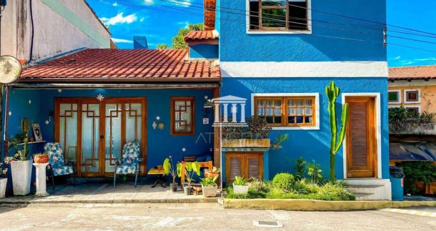 Casa com 3 dormitórios à venda, 127 m² por R$ 550.000,00 - Iucas - Teresópolis/RJ