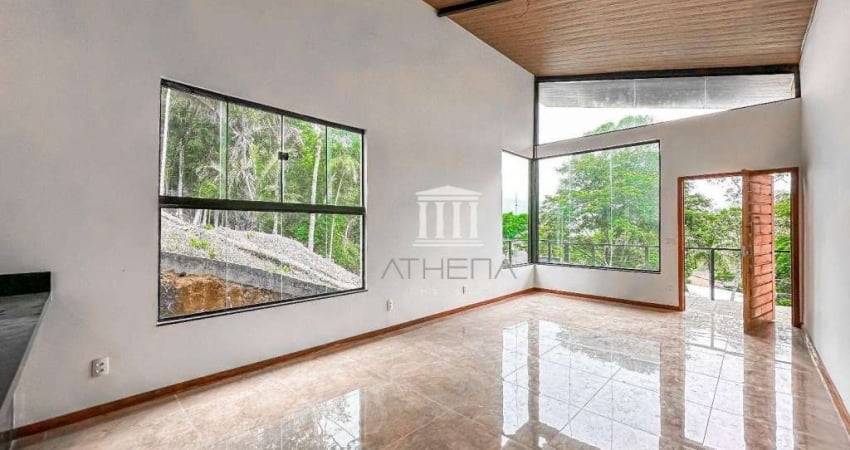 Casa com 3 dormitórios à venda, 134 m² por R$ 840.000,00 - Vargem Grande - Teresópolis/RJ