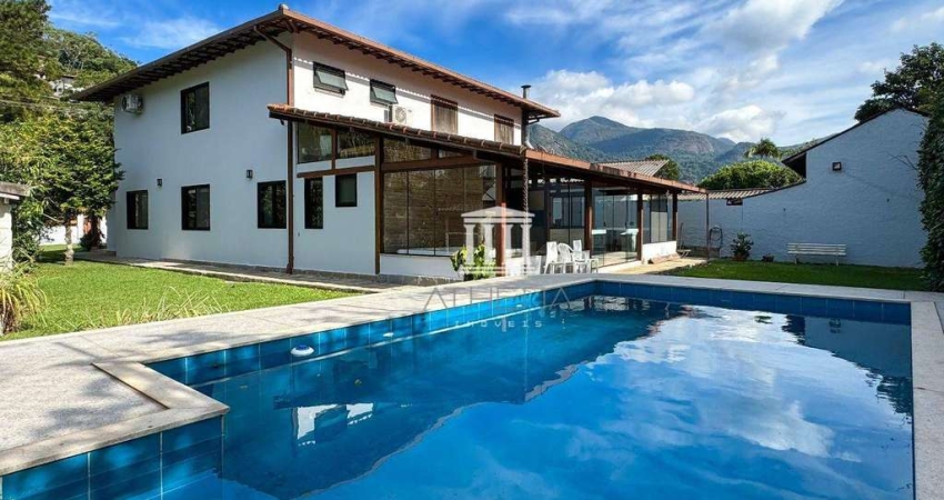 Casa com 4 dormitórios à venda, 390 m² por R$ 2.350.000,00 - Comary - Teresópolis/RJ