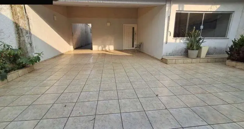 Casa à venda em São Paulo-SP, Vila Mazzei: 3 quartos, 1 suíte, 3 salas, 3 banheiros, 5 vagas, piscina, 230m² de área.