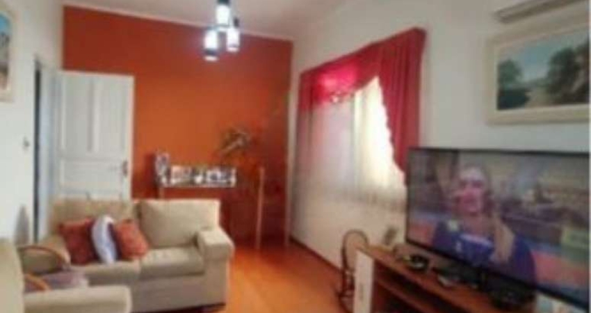 Alugue Agora Casa de 6 Quartos em Alto de Santana, SP: 3 Banheiros, 5 Vagas, 256m²! Agende sua Visita e Garanta seu Novo Espaço!