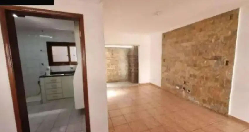 Sobrado na Vila Santos, São Paulo-SP: 3 quartos, 1 suíte, 2 banheiros, 80 m² de área. Agende sua visita!