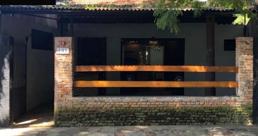 Casa Comercial Estrategicamente Localizada no Miolo do Tremembé - ZN/SP: 4 Salas, 5 Banheiros, 5 Vagas de Garagem, 284m² de Área.