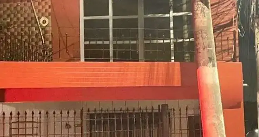 Casa à venda na Casa Verde Alta, SP: 3 quartos, sala, banheiro.Oportunidade única!