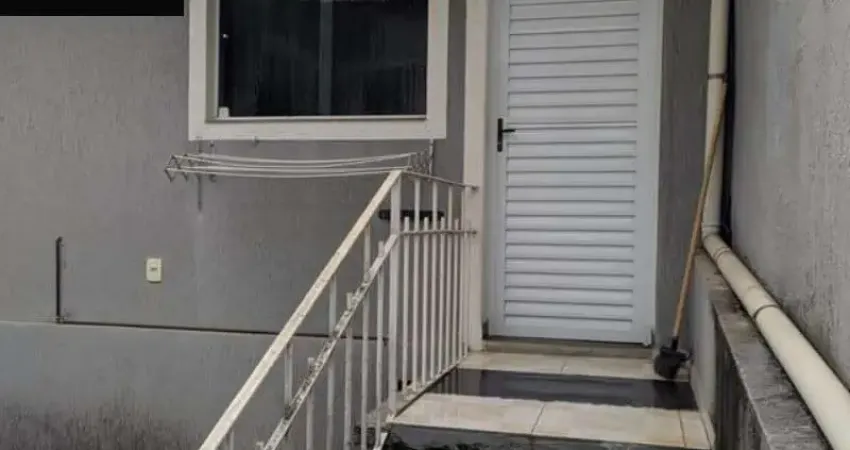 Casa com 2 quartos para alugar na Rua Cristóvão Bezerra Dantas, 353, Parque Vitória, São Paulo