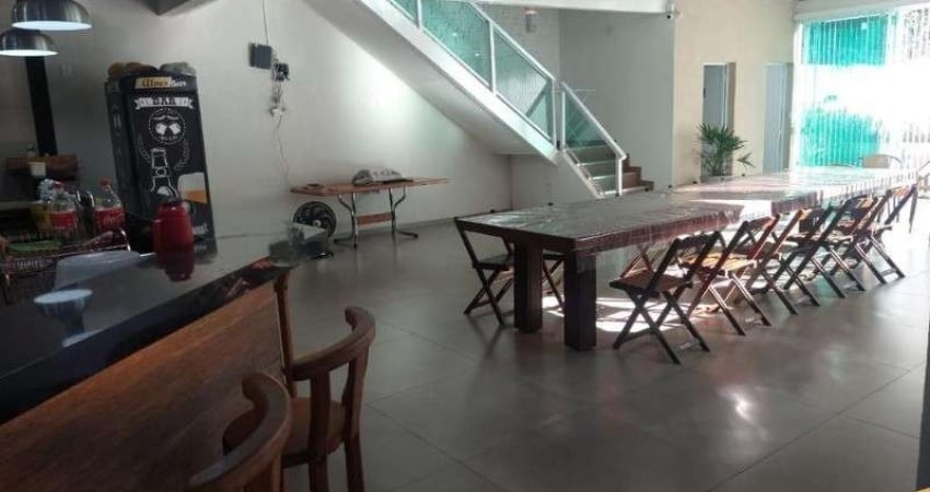 Casa residencial para Venda em Vale do Igapó, Bauru 4 dormitórios, 1 sala, 5 banheiros, 3 vagas 300,00 m² construída, 500,00 m² total