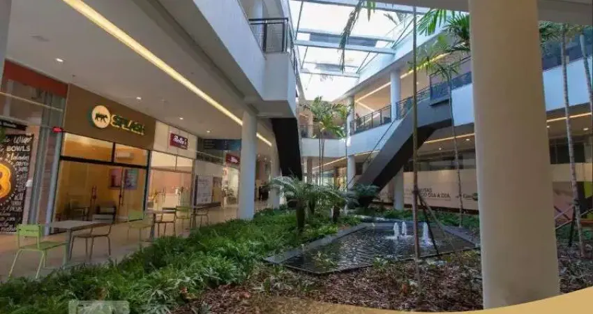 Imóvel de alto padrão por um preço imperdível! Trata-se de uma venda judicial com um lance único de apenas R$ 648.000,00.