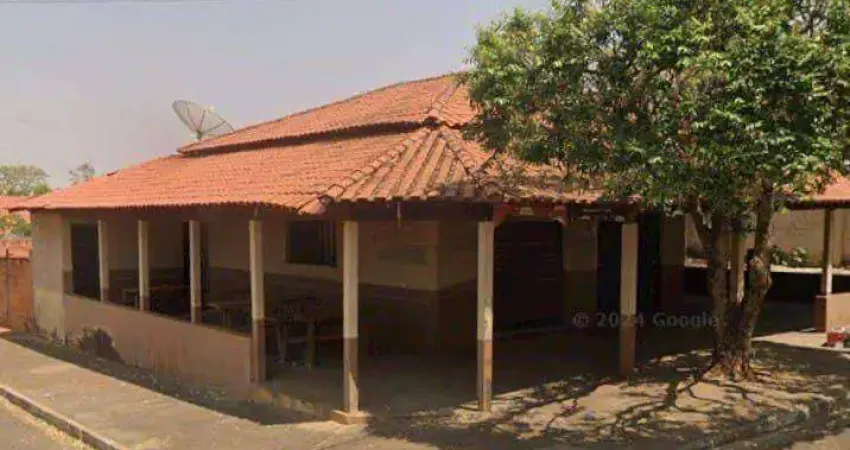 Sala comercial à venda no Centro, Monções