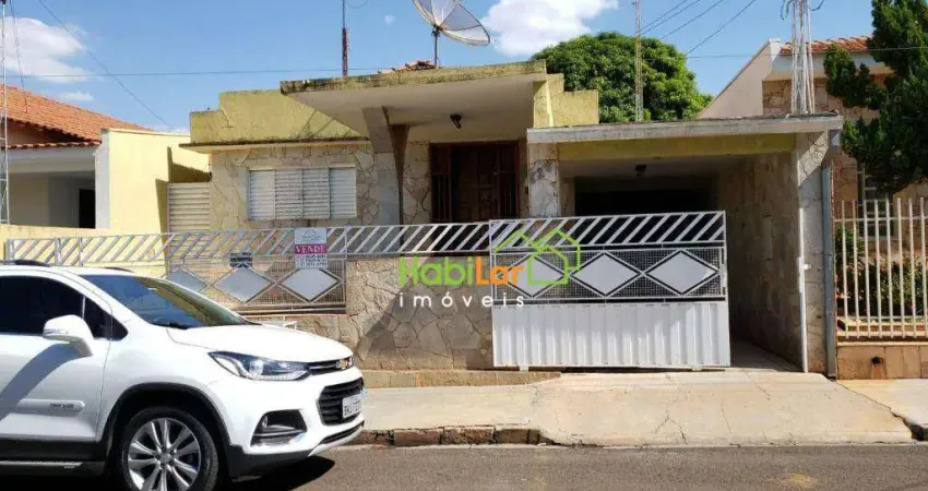 Casa com 4 dormitórios à venda, 300 m² por R$ 600.000,00 - Centro - Urupês/SP