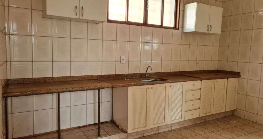 CASA RESIDENCIAL PARA VENDA COM 02 DORMITÓRIOS NA VILA SANTO ANTONIO