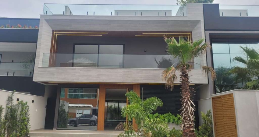 Casa em Condomínio para Venda em Rio de Janeiro, Recreio dos Bandeirantes, 4 dormitórios, 4 suítes, 7 banheiros, 2 vagas