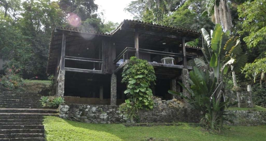 Casa para Venda em Angra dos Reis, Bracuí (Cunhambebe), 4 dormitórios, 2 suítes, 3 banheiros, 4 vagas