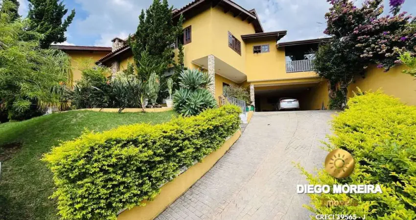 Linda Casa à venda em condomínio de alto padrão na cidade de Atibaia