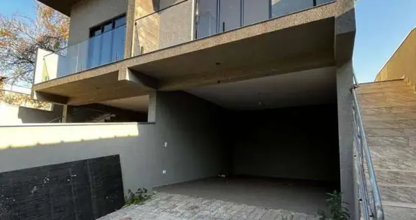 Casa à Venda Moderna e Pronta pra Morar! Oportunidade em Atibaia