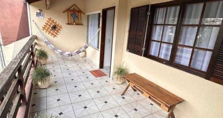 Casa à Venda em Terra Preta!