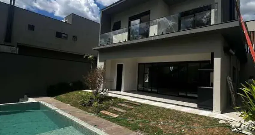 CASA ALTO PADRÃO À VENDA EM ATIBAIA – CONDOMÍNIO FECHADO COM LAZER COMPLETO