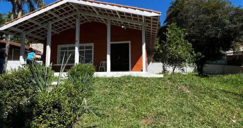 Casa À venda em Atibaia – Jardim do Lago! Oportunidade Única